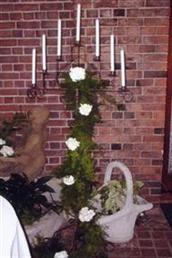 Floral arrangements and photos copyright � Jen's Blossoms 2004